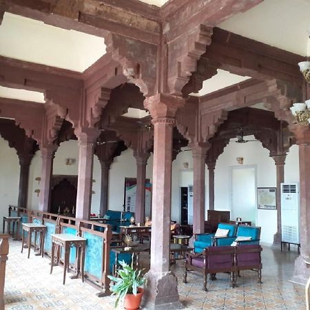 Mpt Sheesh Mahal, Orchha Hotel Eksteriør billede