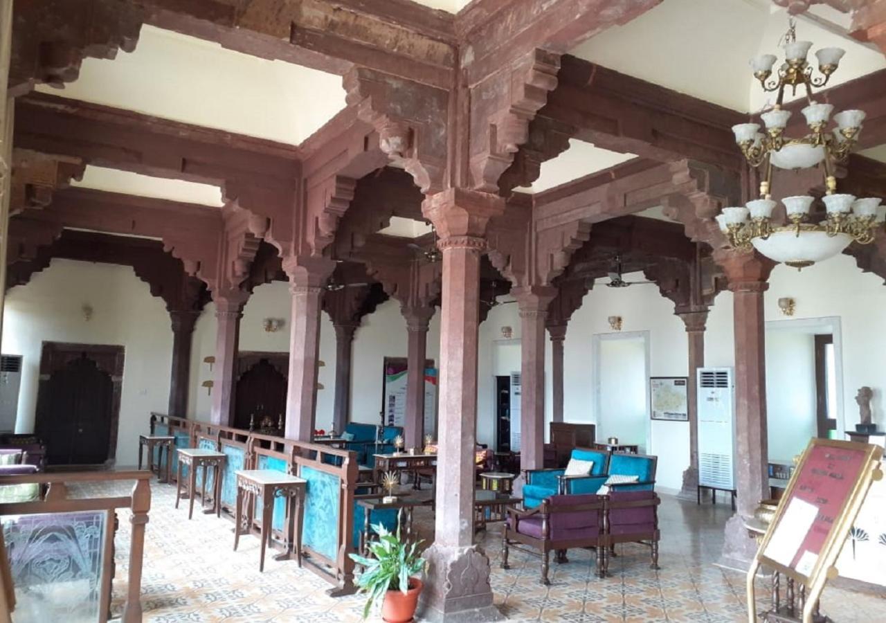 Mpt Sheesh Mahal, Orchha Hotel Eksteriør billede