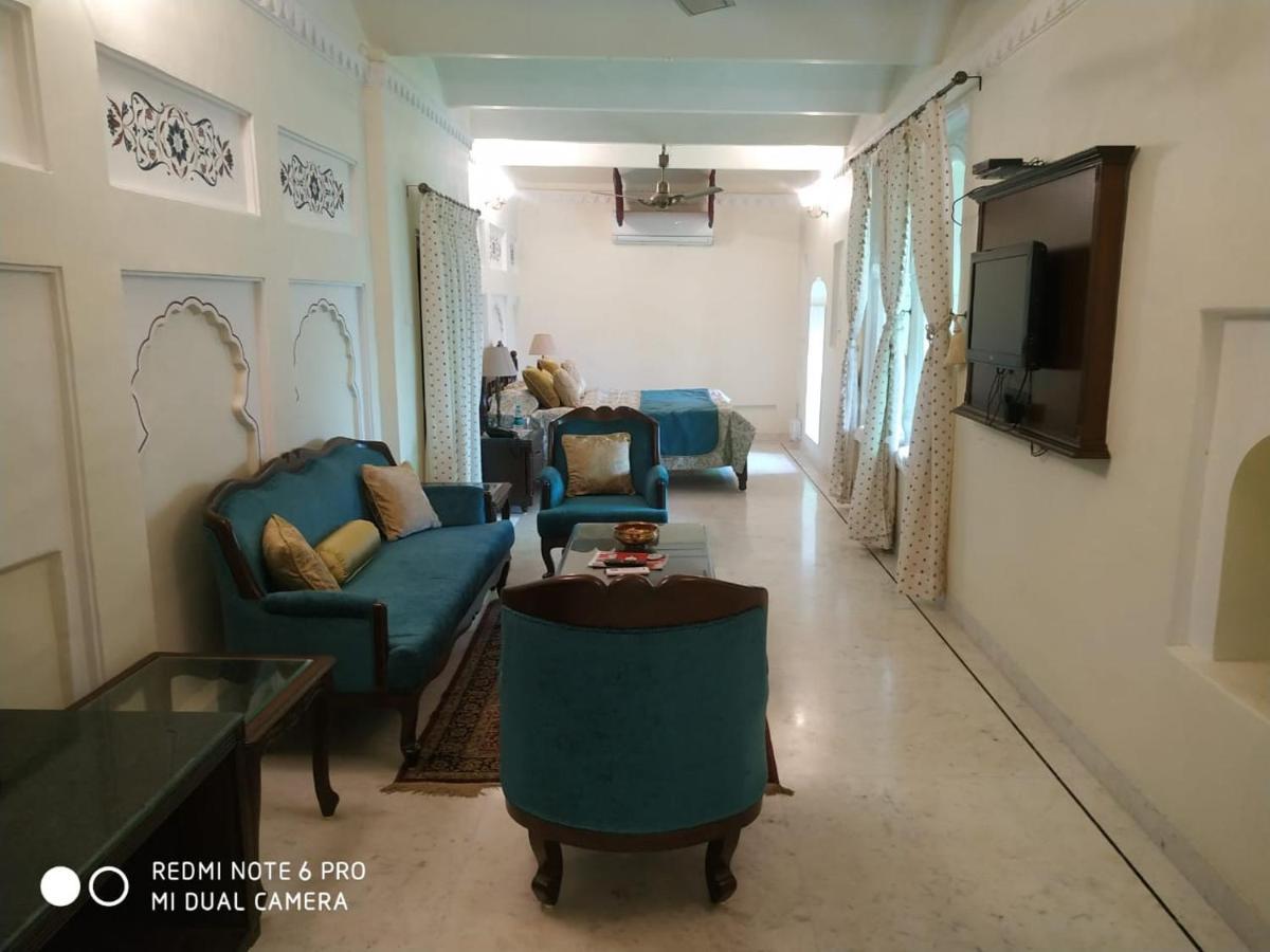 Mpt Sheesh Mahal, Orchha Hotel Eksteriør billede