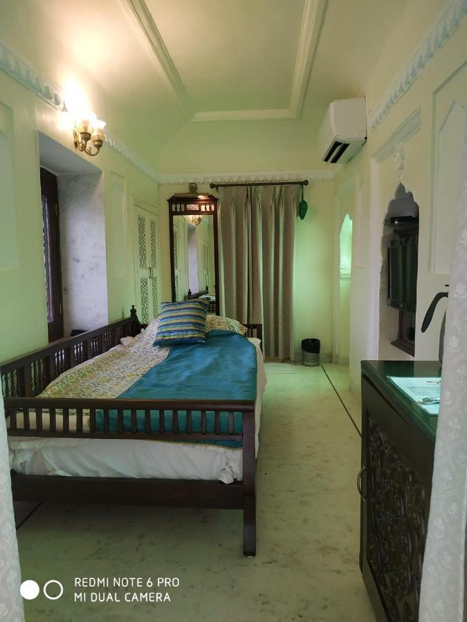 Mpt Sheesh Mahal, Orchha Hotel Eksteriør billede
