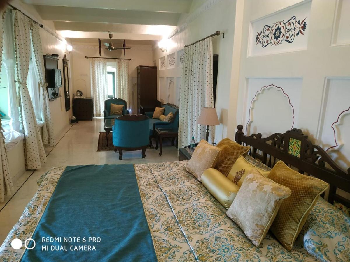 Mpt Sheesh Mahal, Orchha Hotel Eksteriør billede