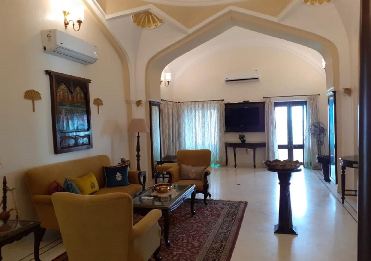 Mpt Sheesh Mahal, Orchha Hotel Eksteriør billede
