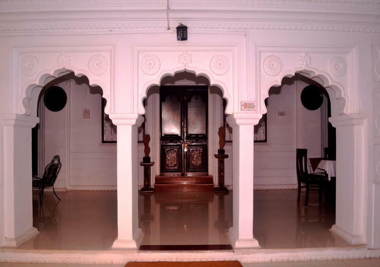 Mpt Sheesh Mahal, Orchha Hotel Eksteriør billede